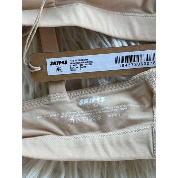 Skims Fits Everybody Triangle Bralette Sand Size Small - Picture 7 of 7